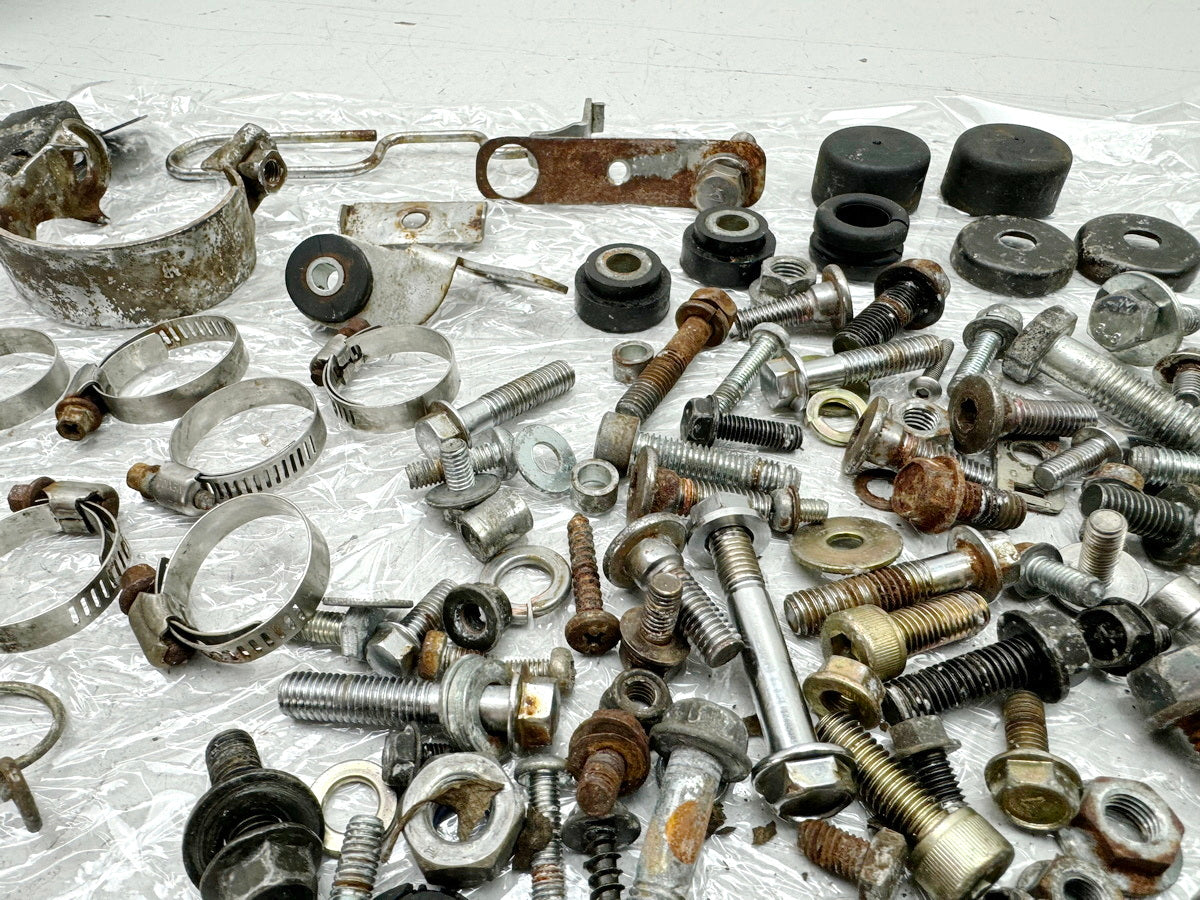 KAWASAKI EL 250 B Eliminator  Screws Nuts Brackets Small Parts (for frame)