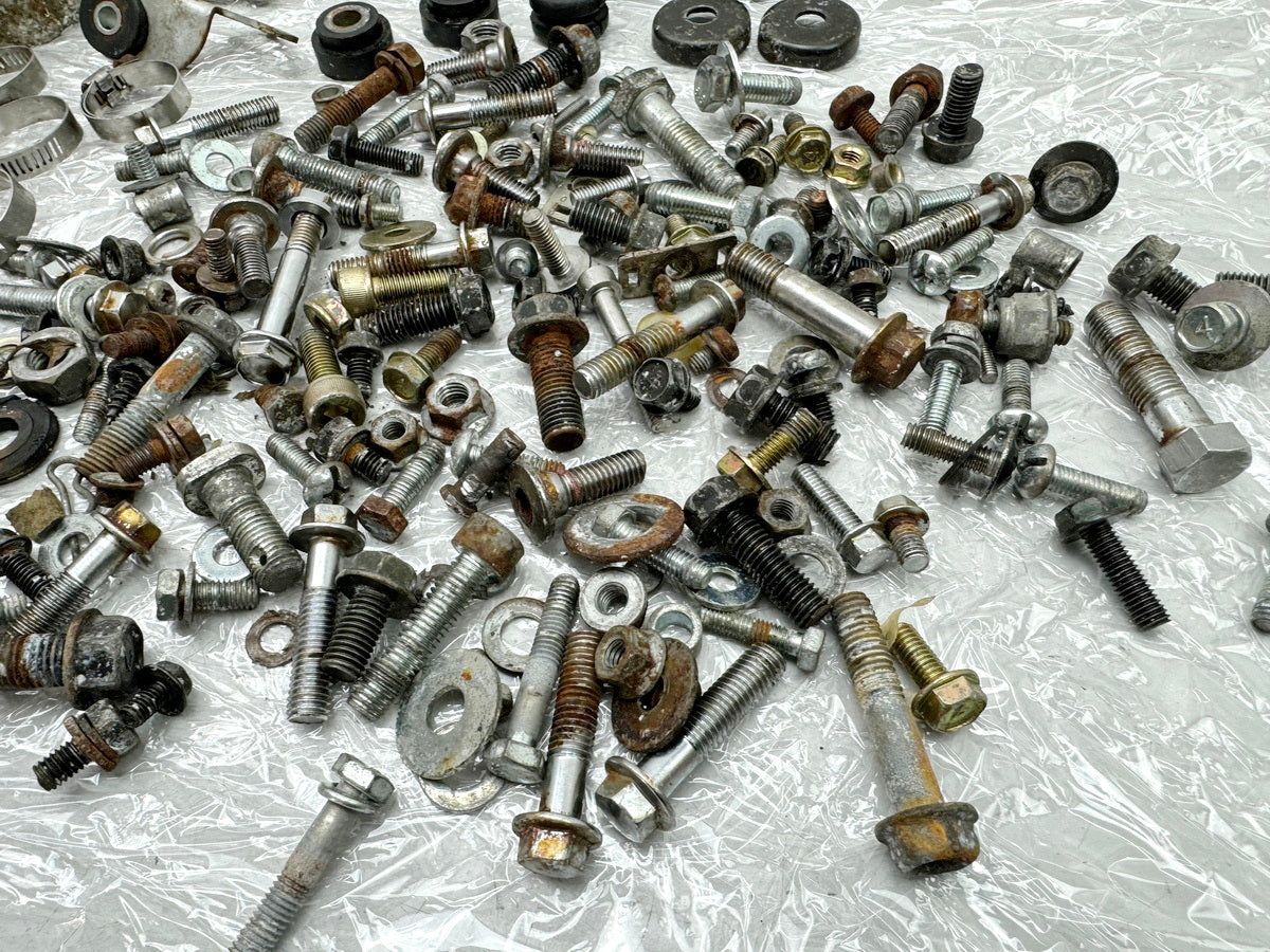 KAWASAKI EL 250 B Eliminator  Screws Nuts Brackets Small Parts (for frame)