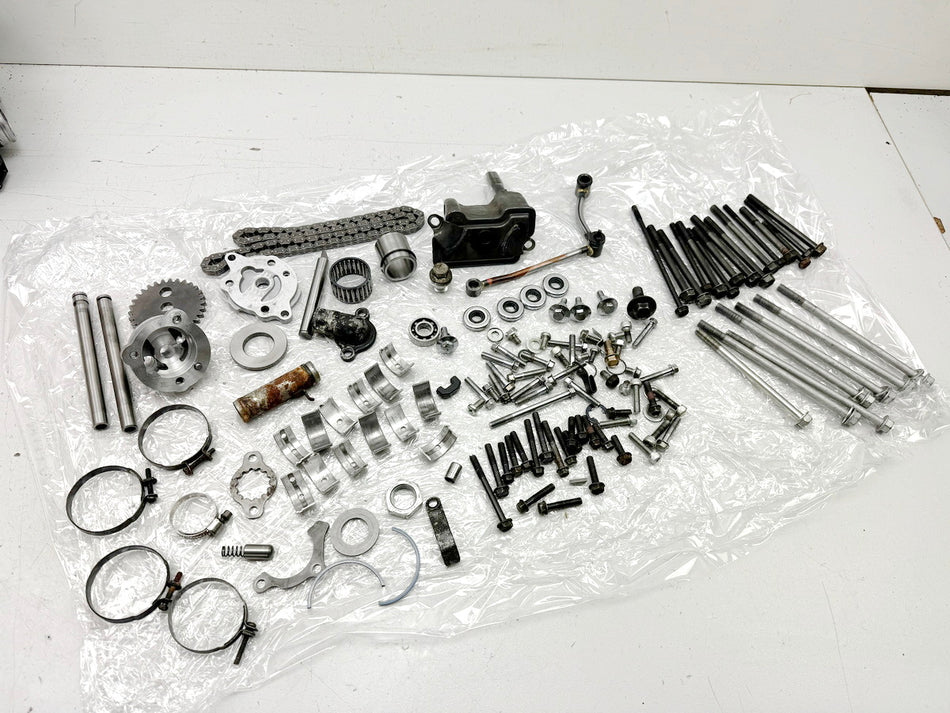 KAWASAKI EL 250 B Eliminator Schrauben Muttern Halter Kleinteile (für Motor)