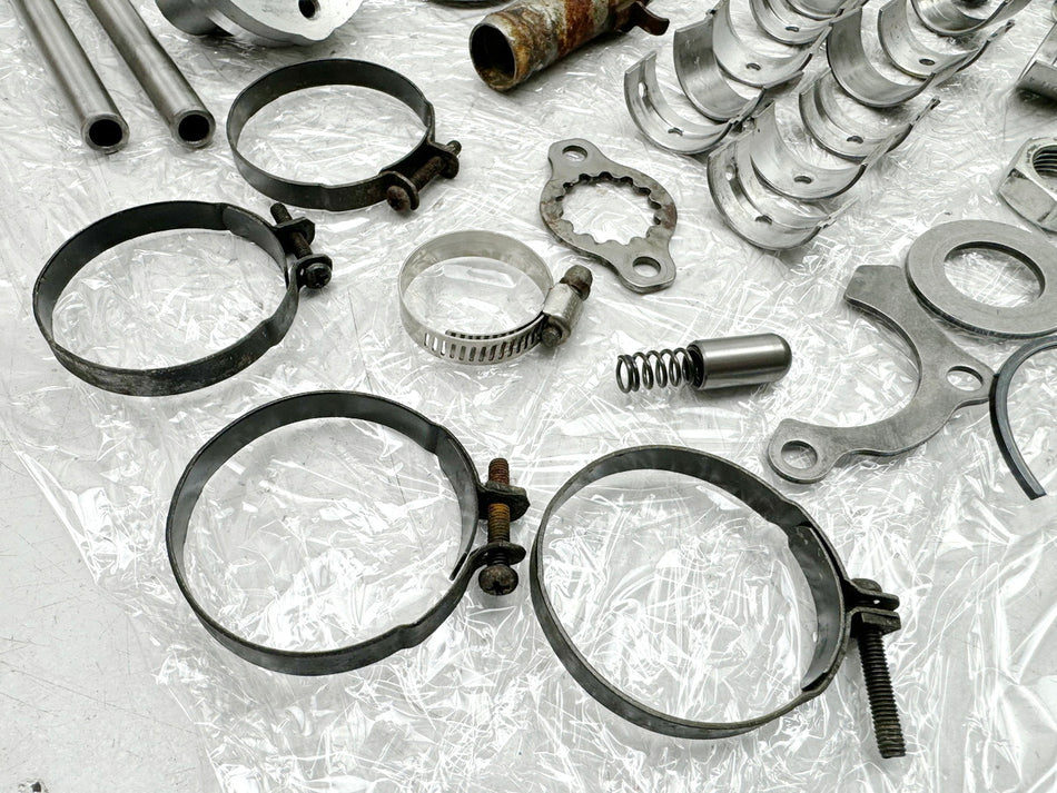 KAWASAKI EL 250 B Eliminator Schrauben Muttern Halter Kleinteile (für Motor)
