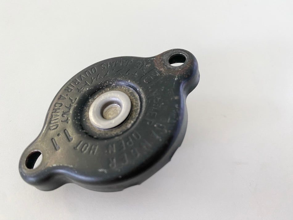 YAMAHA DT 125 R 4BL Kühlerdeckel Deckel Verschluß Einfüllstutzen Kühler
