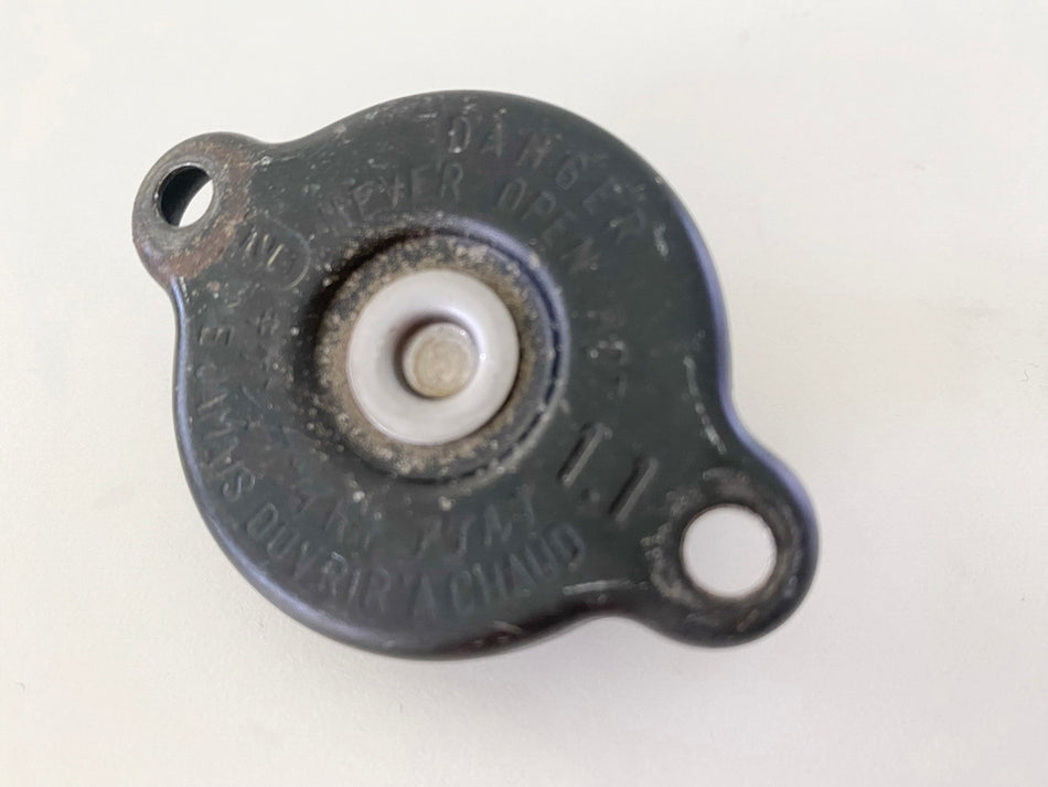 YAMAHA DT 125 R 4BL Kühlerdeckel Deckel Verschluß Einfüllstutzen Kühler