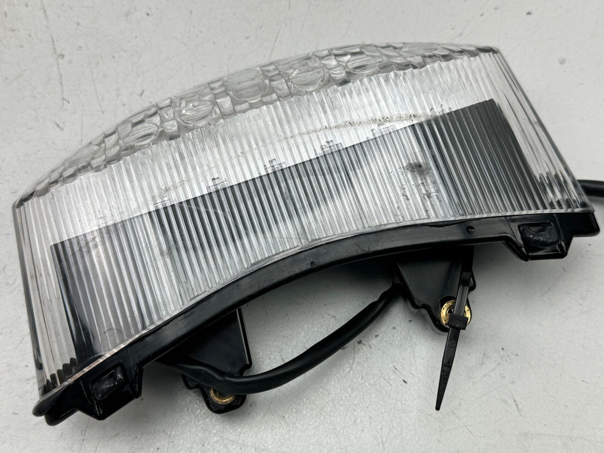 TRIUMPH SPEED TRIPLE 1050 R ABS NN01 Rücklicht original LED Rückleuchte Lampe