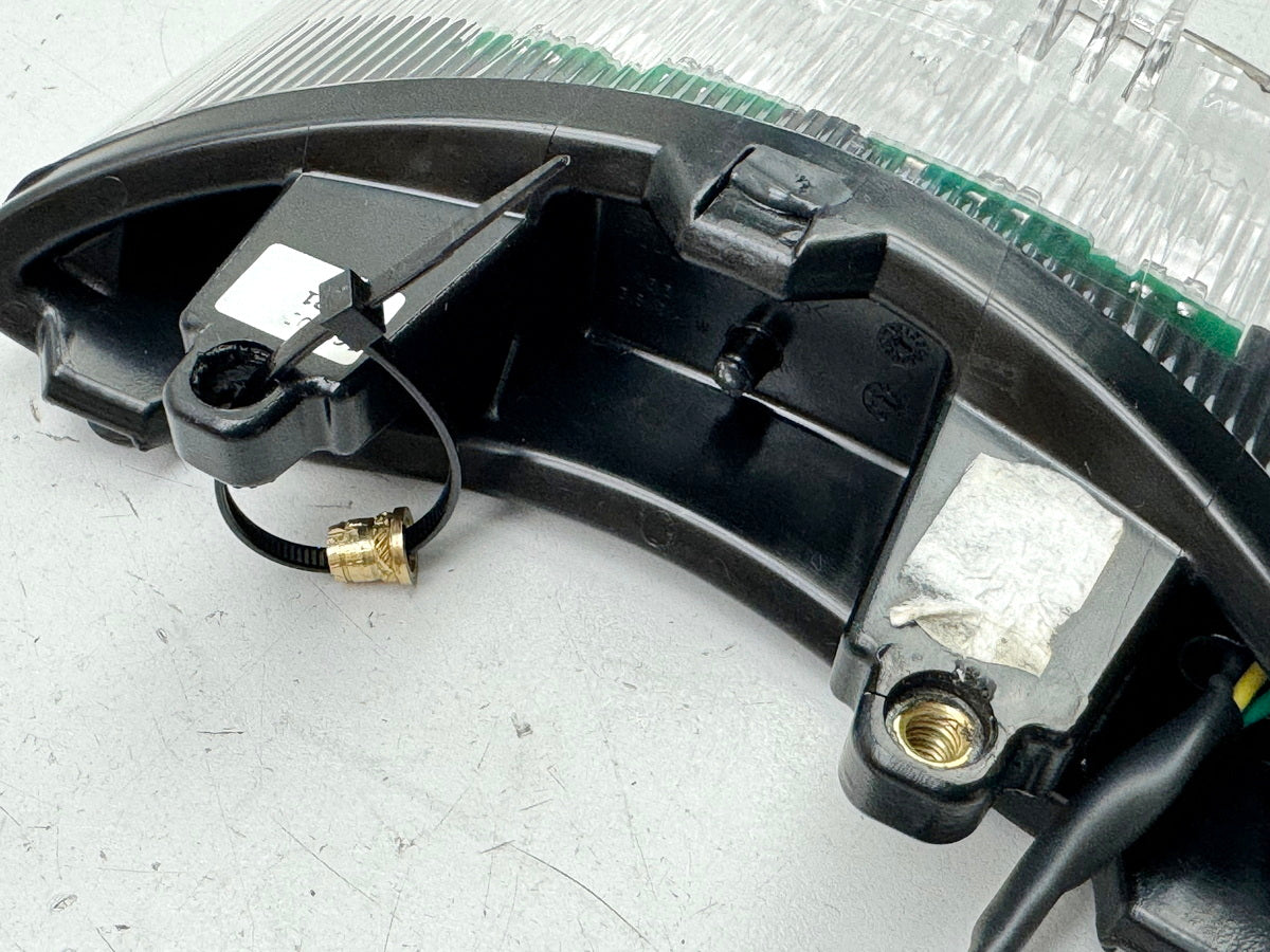 TRIUMPH SPEED TRIPLE 1050 R ABS NN01 Rücklicht original LED Rückleuchte Lampe