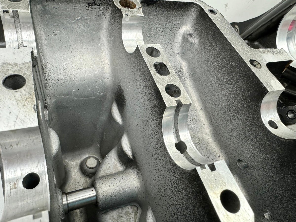 KAWASAKI EL 250 B Eliminator Engine Case Engine Block Crankcase