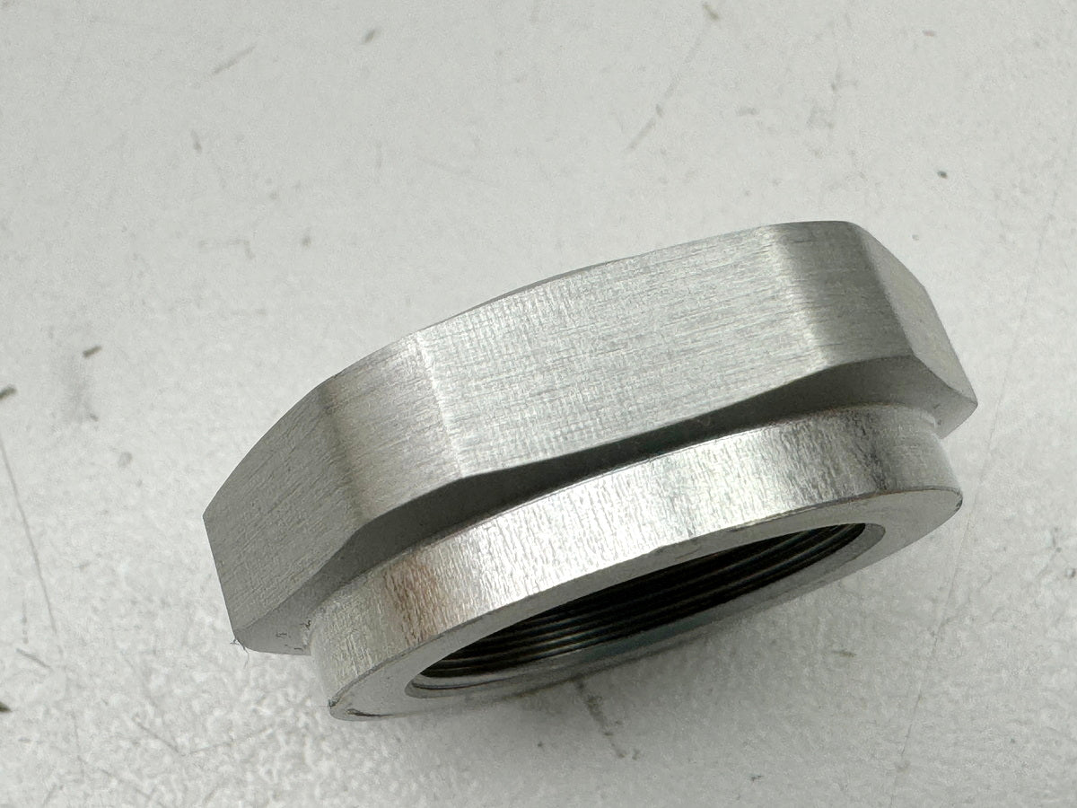TRIUMPH SPEED TRIPLE 1050R ABS NN01 Steering Head Nut Triple Clamp