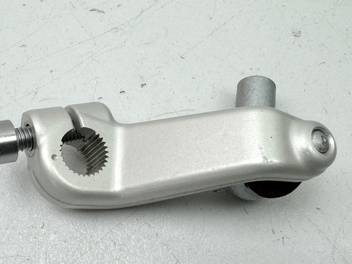 TRIUMPH SPEED TRIPLE 1050R ABS NN01 Schaltarm Umlenkung Schalthebel Gestänge