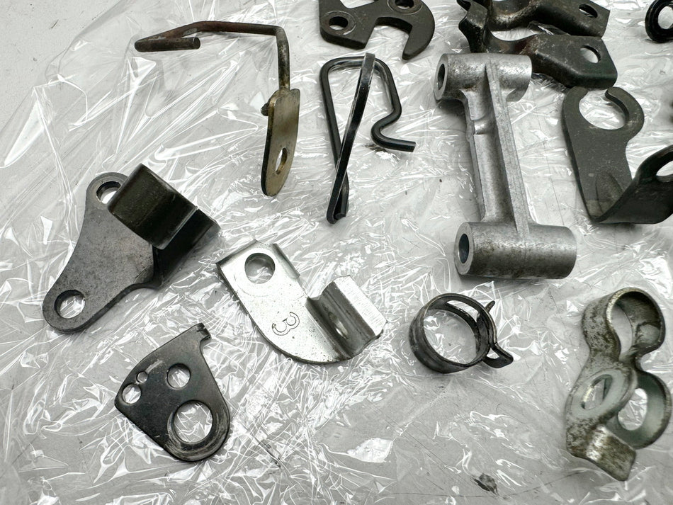 HONDA NX 650 RD08 DOMINATOR Tornillos Tuercas Soportes Piezas pequeñas para chasis