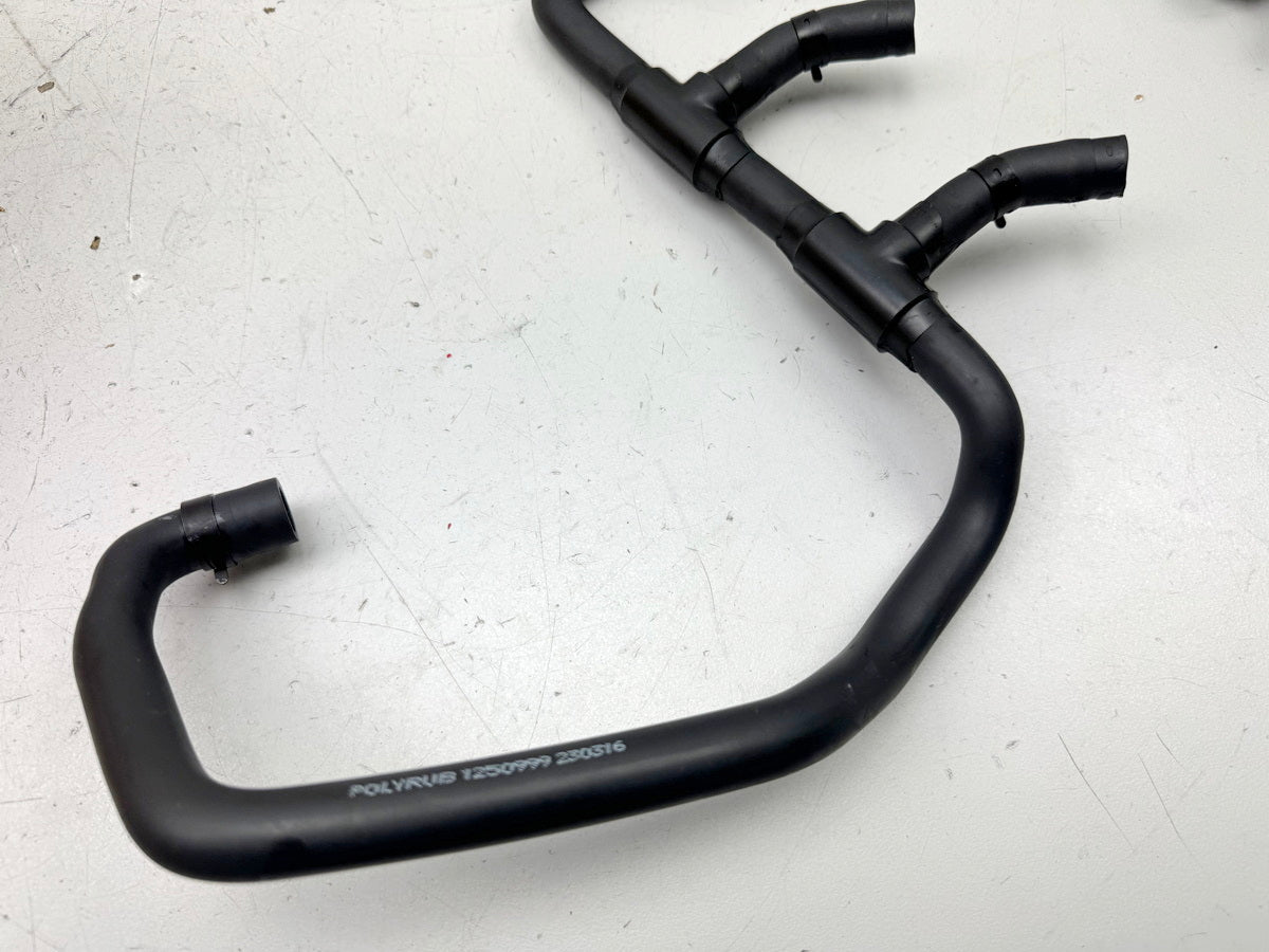 TRIUMPH SPEED TRIPLE 1050 R ABS NN01 Secondary Air Valve Hose SAI Hose
