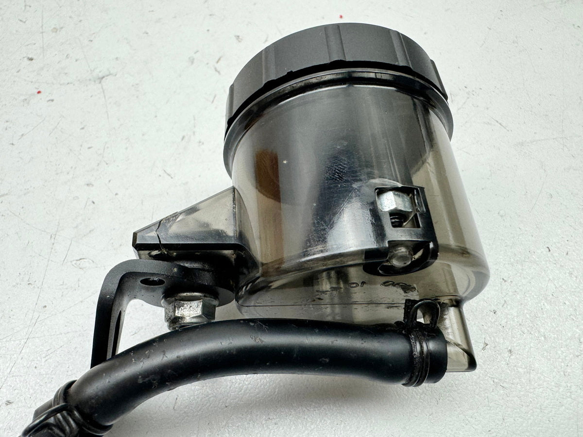 TRIUMPH SPEED TRIPLE 1050R ABS NN01 Bremsflüssigkeitsbehälter vorn original