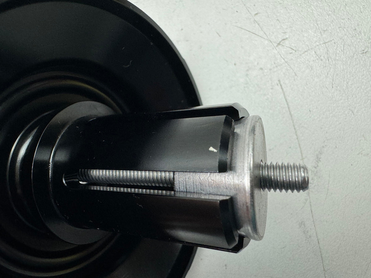 TRIUMPH SPEED TRIPLE 1050R ABS NN01 Abdeckung Felge Cover Blende außen Deckel