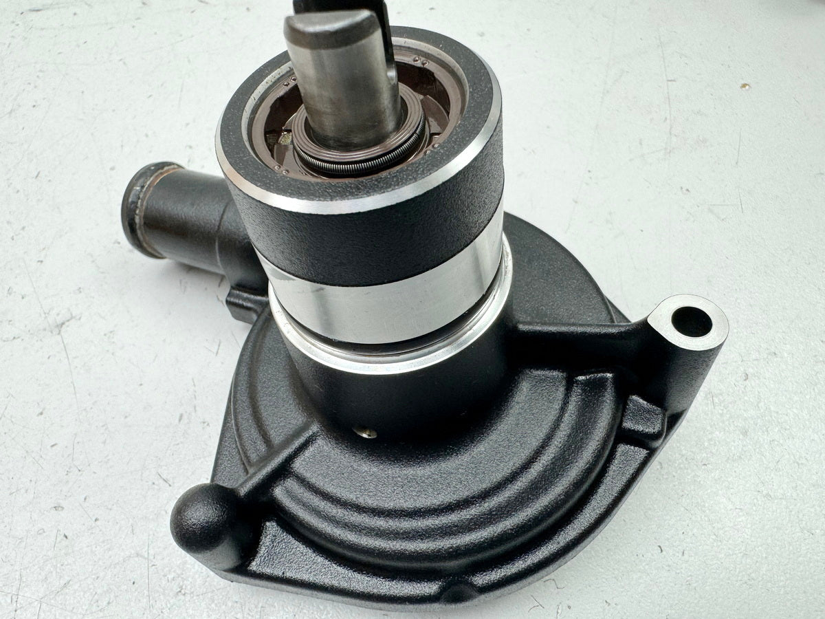 TRIUMPH SPEED TRIPLE 1050 R ABS NN01 Bomba de agua Tapa del motor Turbina para motor