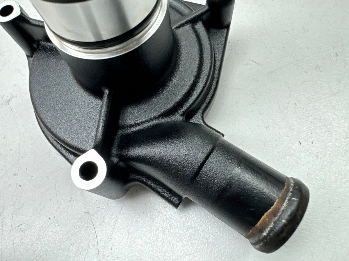 TRIUMPH SPEED TRIPLE 1050 R ABS NN01 Bomba de agua Tapa del motor Turbina para motor