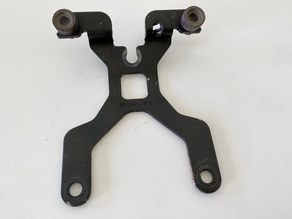SUZUKI RG 80 GAMMA NC11A Halter Tacho Trägerplatte Träger Tachohalter