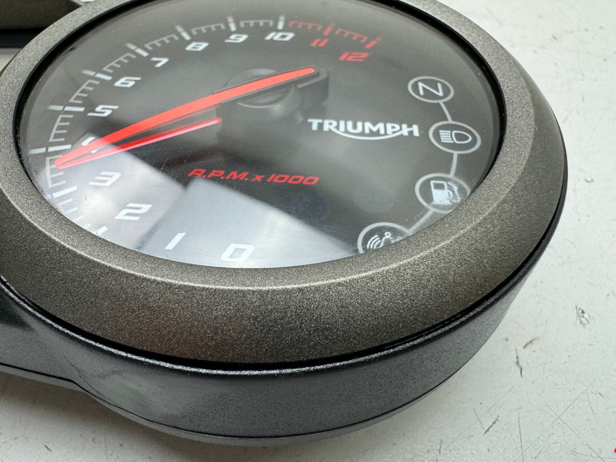 TRIUMPH SPEED TRIPLE 1050 R ABS NN01 Speedometer Instrument Cluster