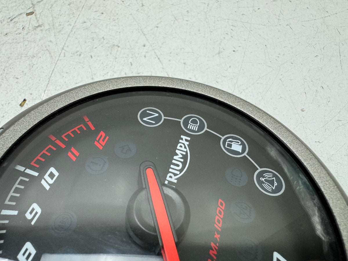 TRIUMPH SPEED TRIPLE 1050 R ABS NN01 Speedometer Instrument Cluster