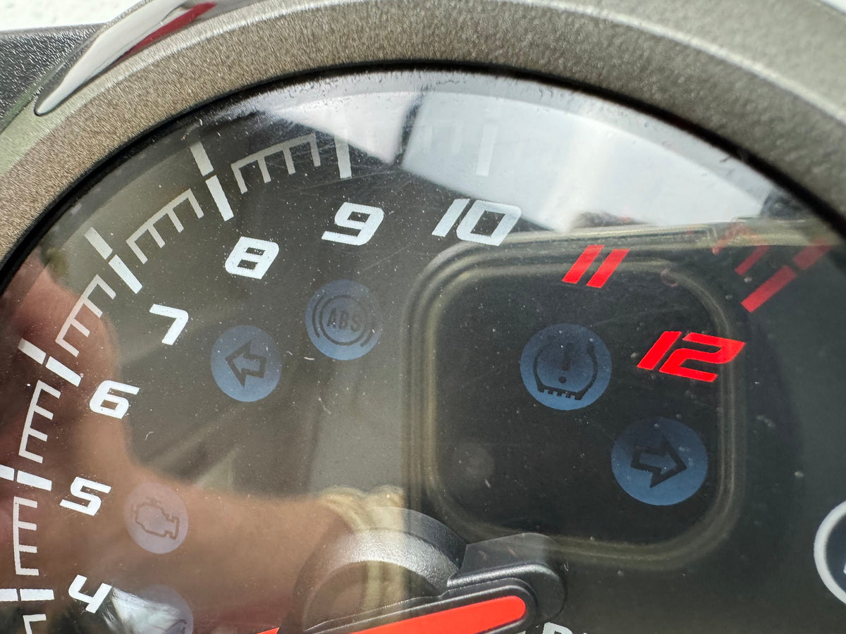 TRIUMPH SPEED TRIPLE 1050 R ABS NN01 Speedometer Instrument Cluster