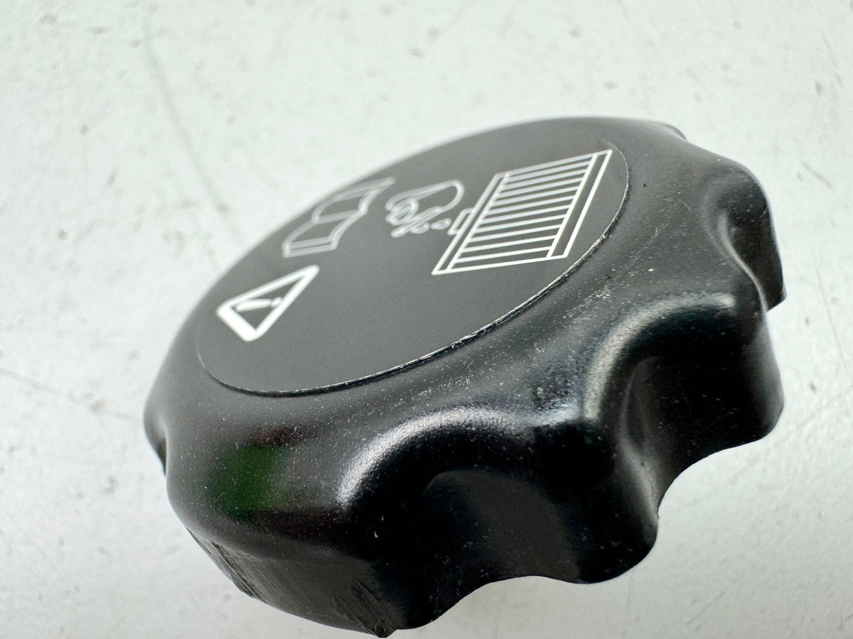TRIUMPH SPEED TRIPLE 1050 R ABS NN01 Radiator Cap
