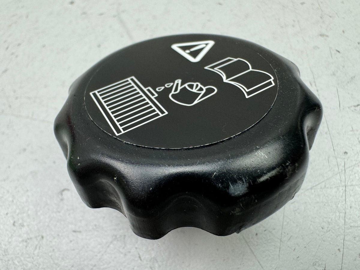 TRIUMPH SPEED TRIPLE 1050 R ABS NN01 Radiator Cap
