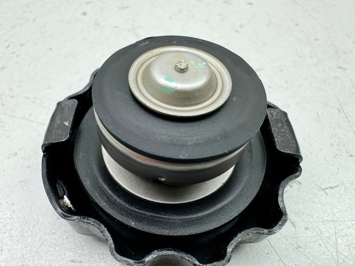 TRIUMPH SPEED TRIPLE 1050 R ABS NN01 Radiator Cap