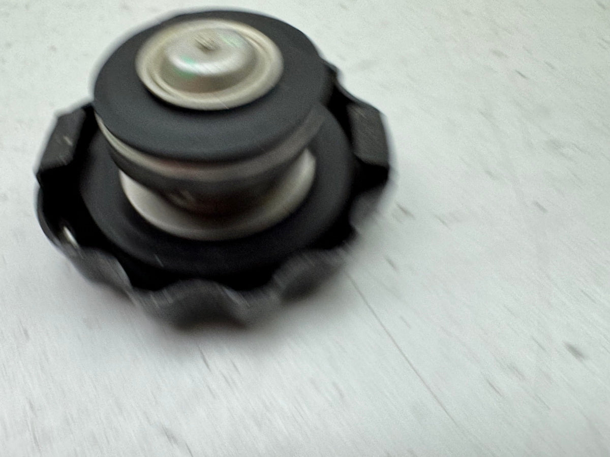 TRIUMPH SPEED TRIPLE 1050 R ABS NN01 Radiator Cap