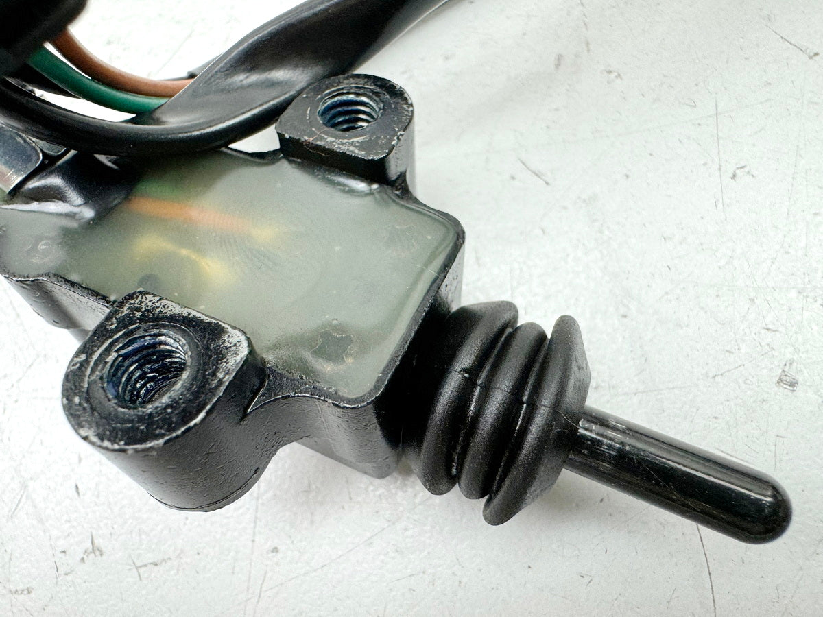 TRIUMPH SPEED TRIPLE 1050 R ABS NN01 Original side stand switch
