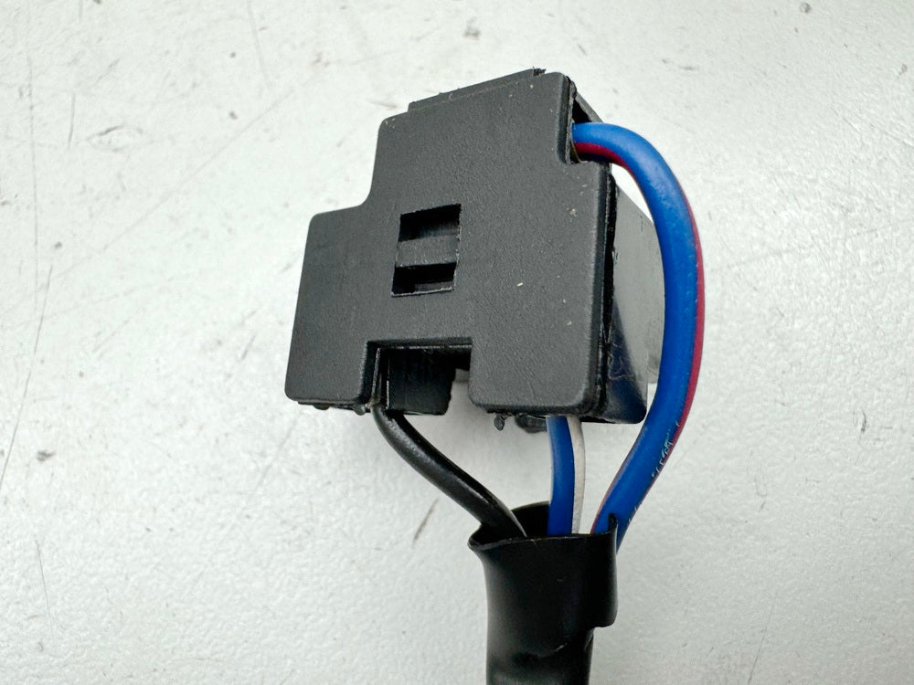 TRIUMPH SPEED TRIPLE 1050R ABS NN01 Kabel für Scheinwerfer Stecker Lampe