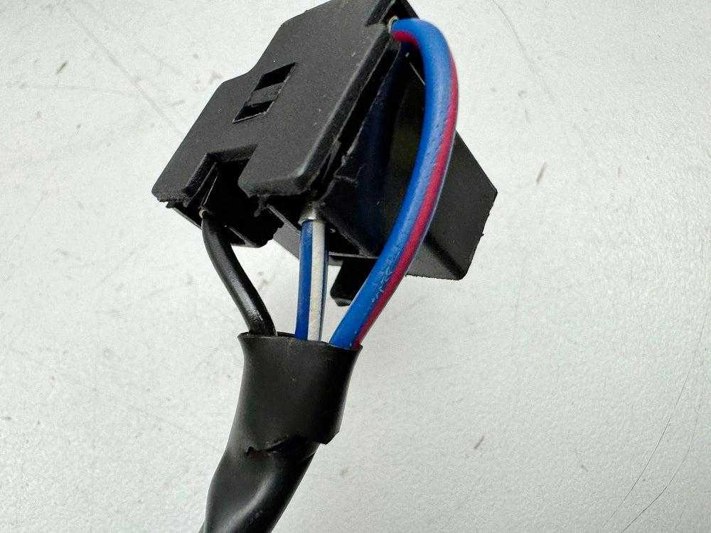 TRIUMPH SPEED TRIPLE 1050R ABS NN01 Kabel für Scheinwerfer Stecker Lampe