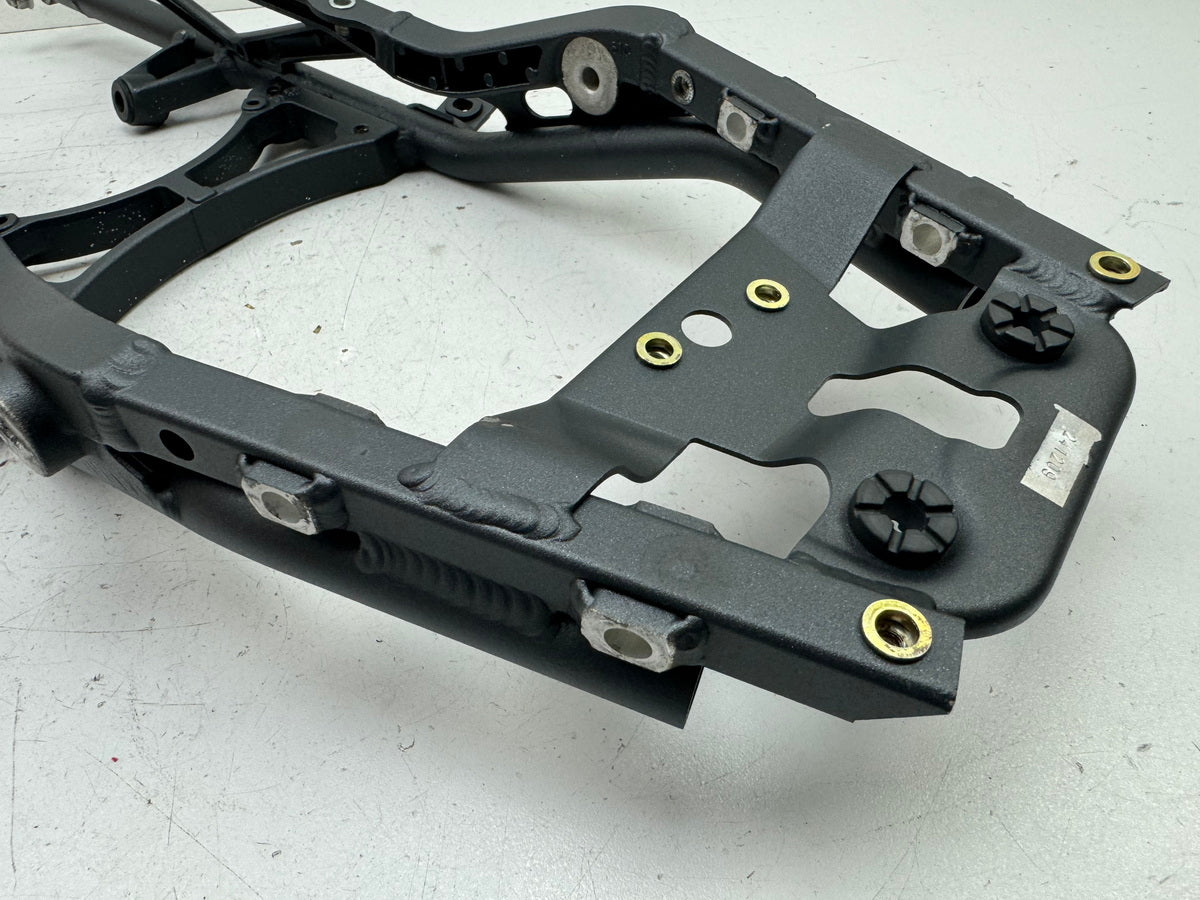 TRIUMPH STREET TRIPLE 675 D67LD Subchasis trasero, parte de chasis, sin accidentes, tornillos