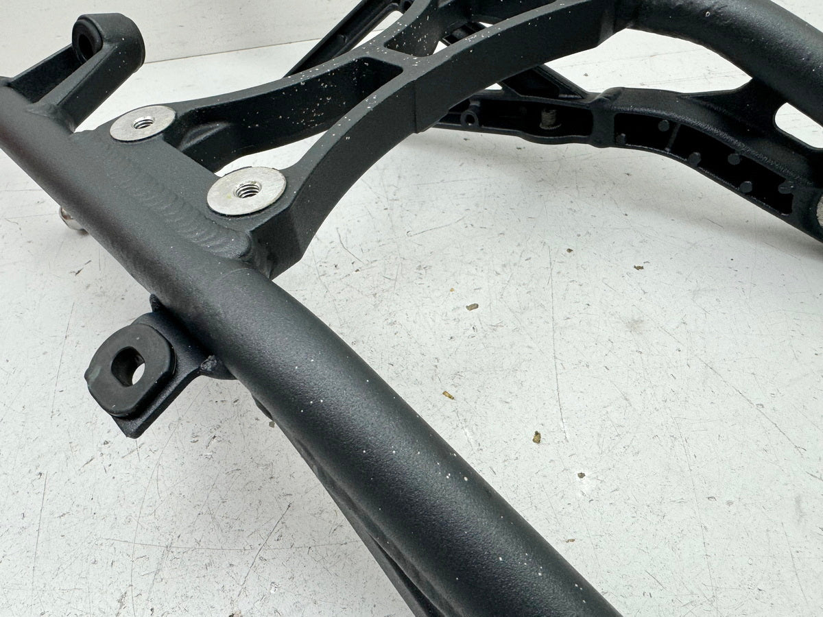 TRIUMPH STREET TRIPLE 675 D67LD Subchasis trasero, parte de chasis, sin accidentes, tornillos