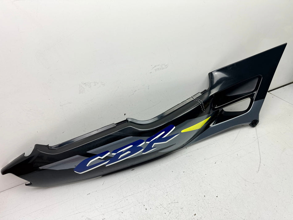 HONDA CBR 600 PC25 PC31 Heckverkleidung rechts Abdeckung Cover Heck Seitendeckel