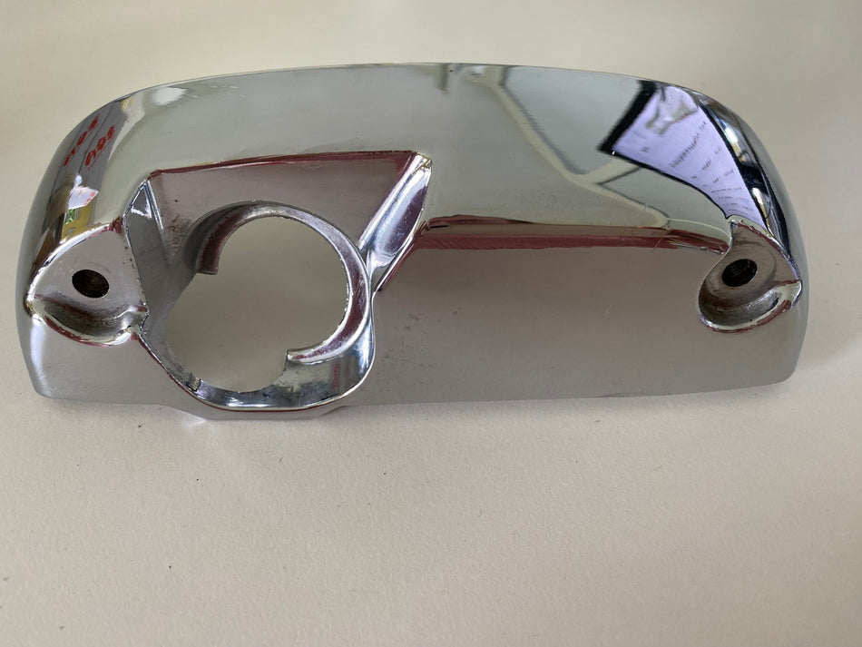 SUZUKI VS 800 VS52A/ B INTRUDER Tapa culata Cover Cromo derecha delantera