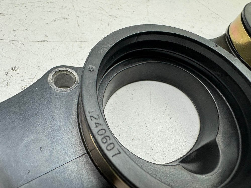 TRIUMPH SPEED TRIPLE 1050R ABS NN01 Intake Manifold, Intake Runner, Rubber Mounts for Engine