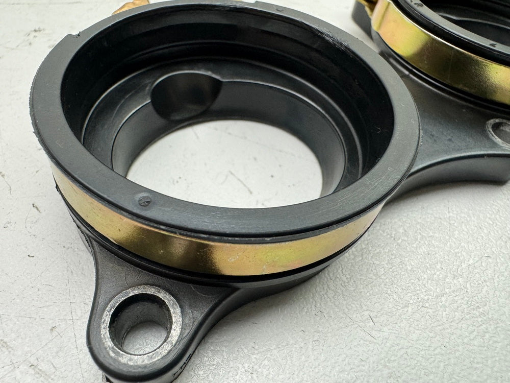 TRIUMPH SPEED TRIPLE 1050R ABS NN01 Intake Manifold, Intake Runner, Rubber Mounts for Engine