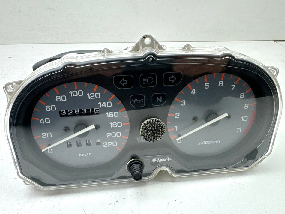 YAMAHA XJ 600S RJ01 DIVERSION Cuentakilómetros Salpicadero Instrumentos Tacómetro 32831 km