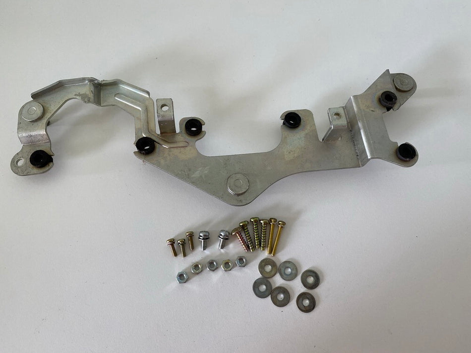 TRIUMPH SPRINT ST T695 955i Halter Tacho Träger Halteplatte