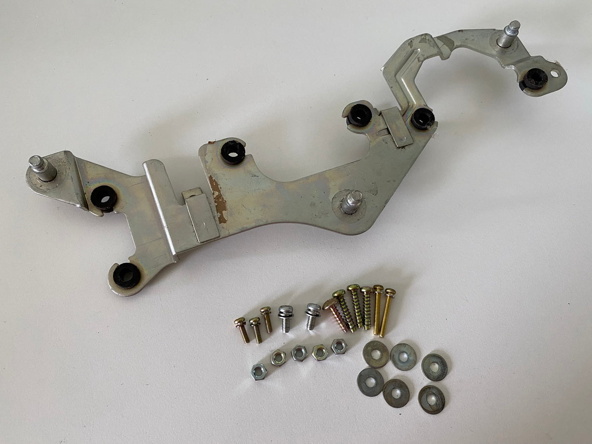 TRIUMPH SPRINT ST T695 955i Soporte Cuentakilómetros Placa de Soporte