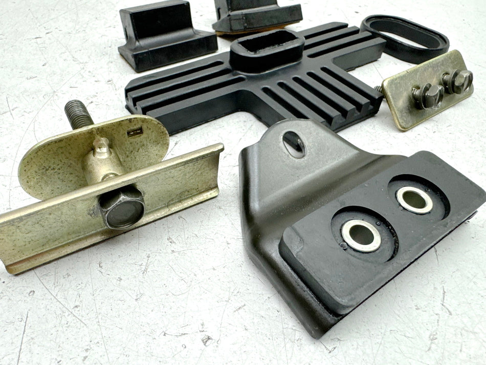 YAMAHA XJ 600S RJ01 DIVERSION Halterung Tank Gummis Dämpfer Puffer Tankhalter