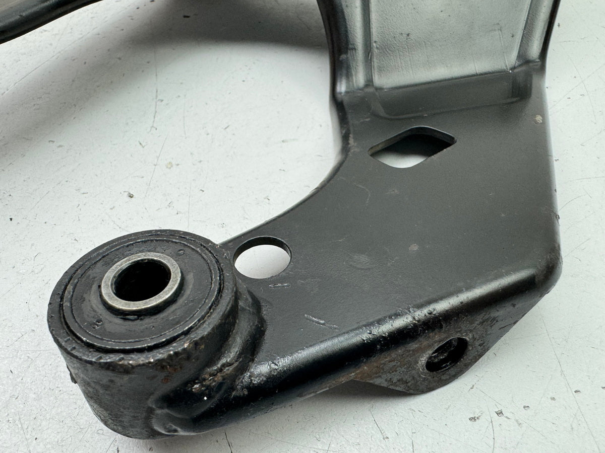 BMW C1 125 200 ABS Eje basculante Soporte de motor Soporte para motor Eje auxiliar basculante