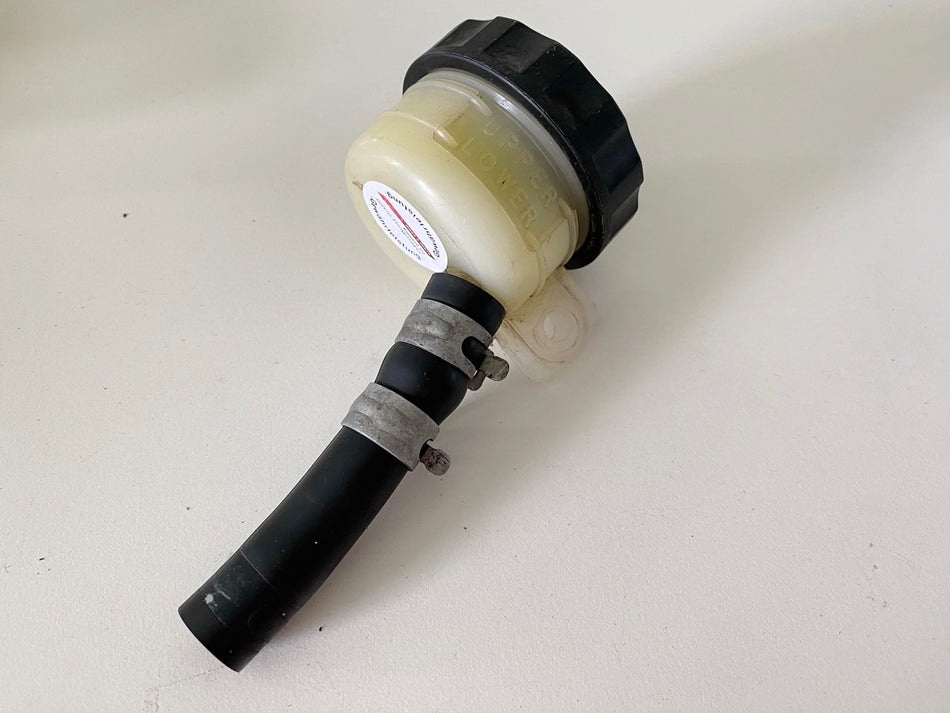 TRIUMPH SPRINT ST T695 955i Bremsflüssigkeitsbehälter hinten