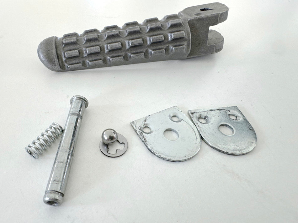 DUCATI Scrambler 800 Classic K100 AA Fußraste Sozius links hinten original