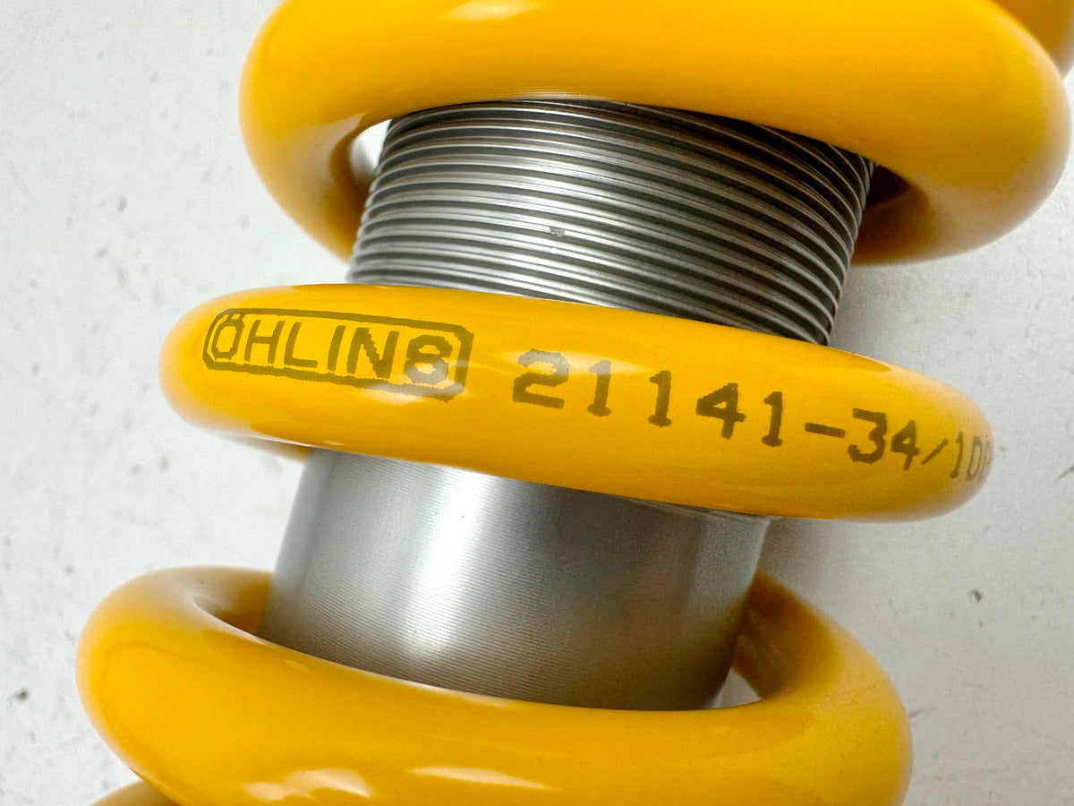 TRIUMPH SPEED TRIPLE 1050 R ABS NN01 Federbein Öhlins TTX Stoßdämpfer hinten