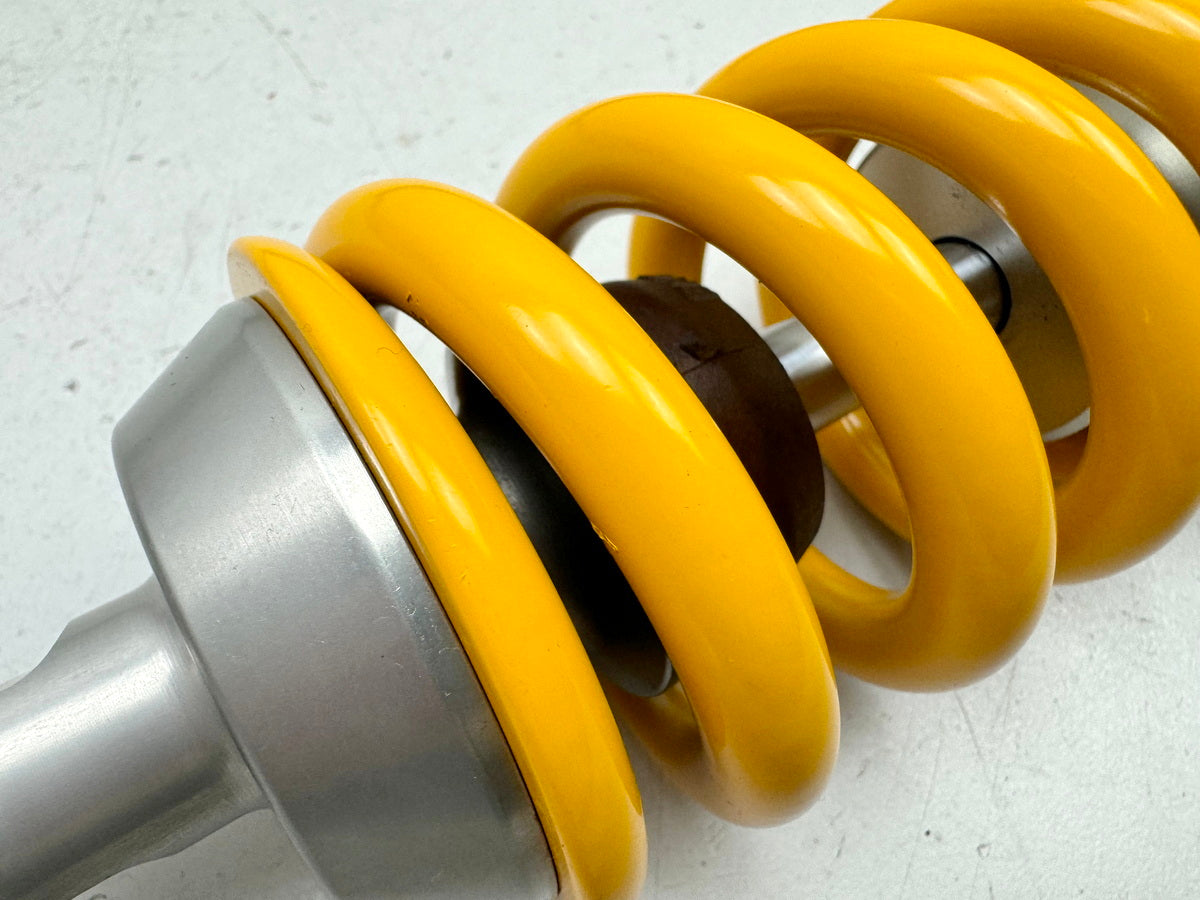 TRIUMPH SPEED TRIPLE 1050 R ABS NN01 Federbein Öhlins TTX Stoßdämpfer hinten