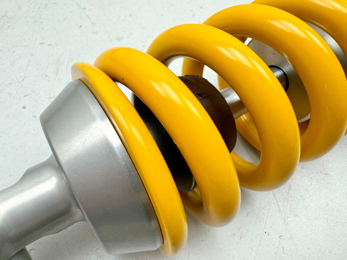 TRIUMPH SPEED TRIPLE 1050 R ABS NN01 Federbein Öhlins TTX Stoßdämpfer hinten
