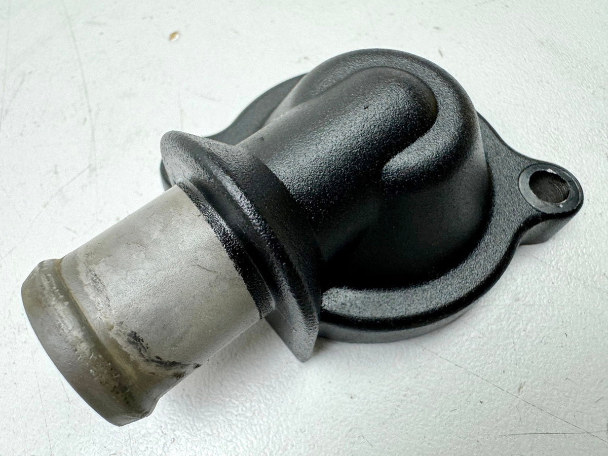 TRIUMPH SPEED TRIPLE 1050 R ABS NN01 Thermostat Thermostat Housing for Engine