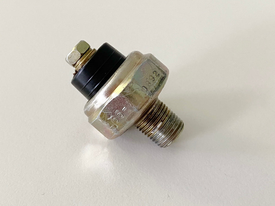 Kawasaki EL 252 EL 250B Eliminator Öldruckschalter (für Motor)