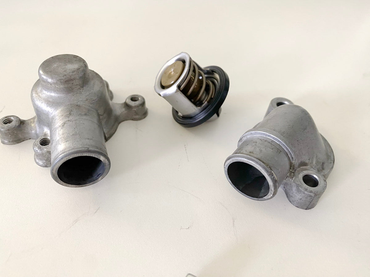 Kawasaki EL 252 EL 250B Eliminator Termostato Carcasa del termostato (para motor)