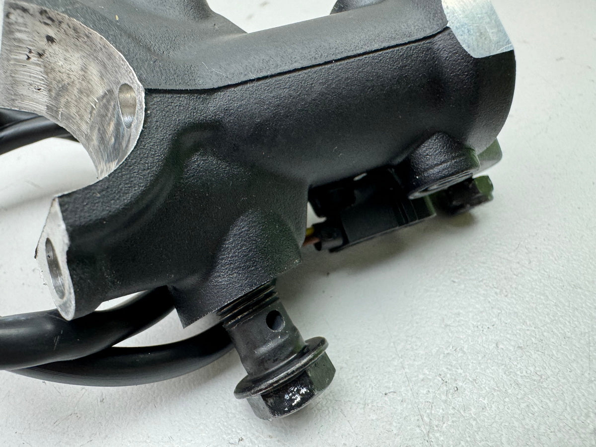TRIUMPH SPEED TRIPLE 1050R ABS NN01 Cilindro maestro de freno delantero Bomba de freno Brembo
