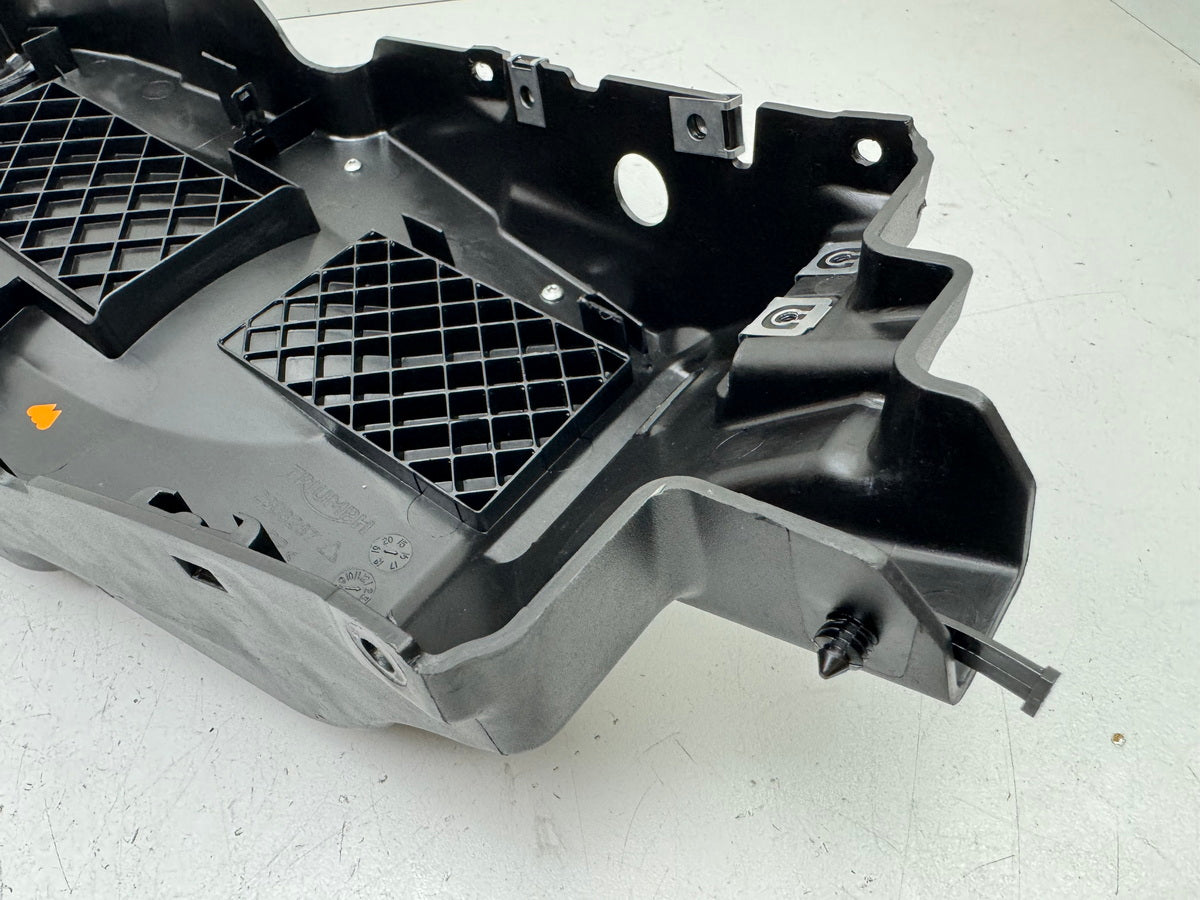 TRIUMPH SPEED TRIPLE 1050R ABS NN01 Mudguard Wheel Arch Fender Trim Rear
