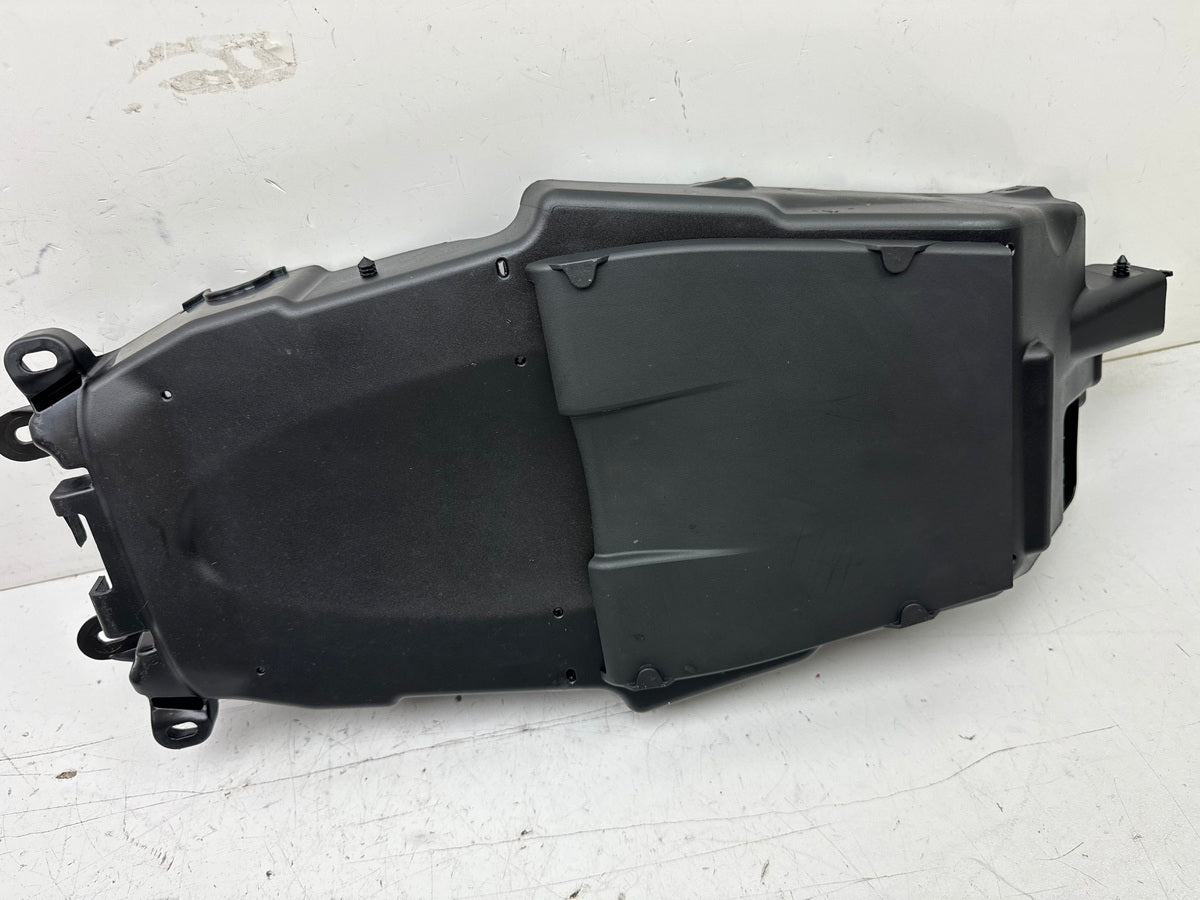 TRIUMPH SPEED TRIPLE 1050R ABS NN01 Mudguard Wheel Arch Fender Trim Rear